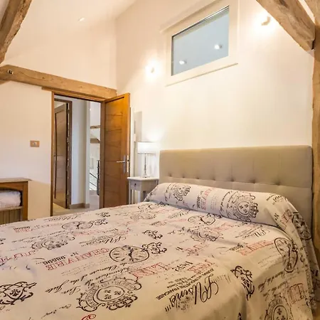 Holiday home Gite Gites De France - Le Manege Mirville